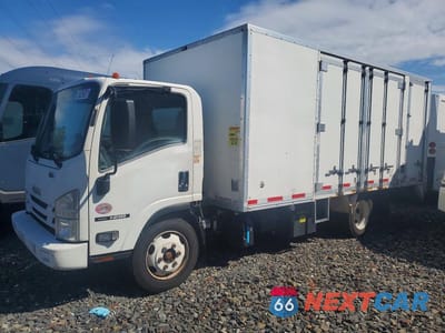 2020 ISUZU NRR BOX TRUCK JALE5W161L7302419 - główne zdjęcie licytacji z USA - miniatura