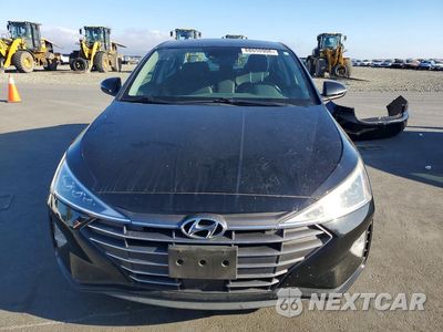 Piąte zdjęcie samochodu w środku: 2019 HYUNDAI ELANTRA LIMITED VIN:5NPD84LF2KH484132 - miniatura