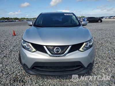 Piąte zdjęcie samochodu w środku: 2018 NISSAN ROGUE SPORT S VIN:JN1BJ1CP1JW188310 - miniatura