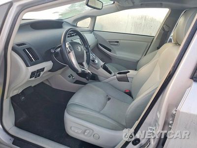 Zdjęcie 7 z 13 samochodu: 2014 TOYOTA PRIUS FOUR VIN:JTDKN3DU1E1841237 - miniatura