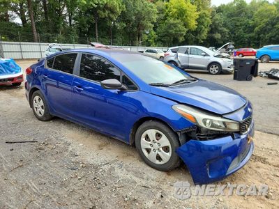 Czwarte zdjęcie samochodu z boku: 2017 KIA FORTE LX VIN:3KPFK4A77HE084859 - miniatura
