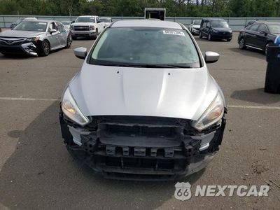 Piąte zdjęcie samochodu w środku: 2018 FORD FOCUS SE VIN:1FADP3K25JL329389 - miniatura