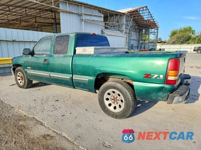 Drugie zdjęcie samochodu z przodu: 2000 CHEVROLET SILVERADO K1500 VIN:1GCEK19T9YE135169 - miniatura