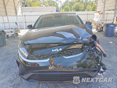 Piąte zdjęcie samochodu w środku: 2023 KIA FORTE LXS VIN:3KPF24AD9PE513603 - miniatura