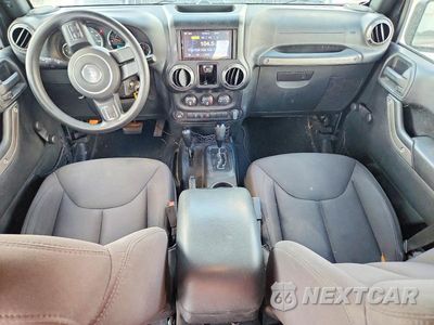 Zdjęcie 8 z 14 samochodu: 2015 JEEP WRANGLER UNLIMITED SPORT VIN:1C4BJWDG4FL534626 - miniatura