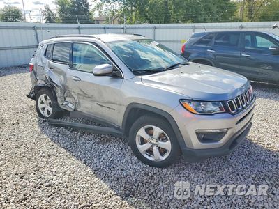 Czwarte zdjęcie samochodu z boku: 2020 JEEP COMPASS LATITUDE VIN:3C4NJDBB1LT174854 - miniatura