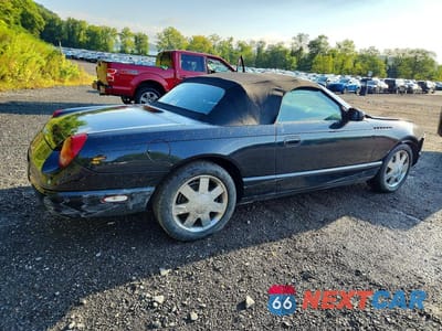 Trzecie zdjęcie samochodu z tyłu: 2002 FORD THUNDERBIRD VIN:1FAHP60AX2Y120294 - miniatura