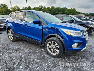 Czwarte zdjęcie samochodu z boku: 2017 FORD ESCAPE SE VIN:1FMCU9GD6HUB56039 - miniatura