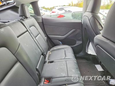 Zdjęcie 10 z 12 samochodu: 2023 TESLA MODEL Y VIN:7SAYGDEE5PA032772 - miniatura
