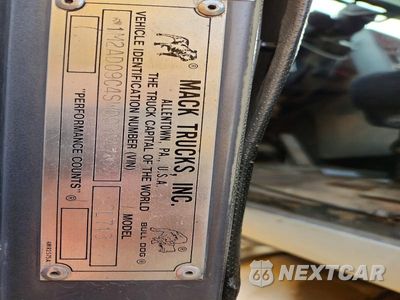 Zdjęcie 11 z 12 samochodu: 1995 MACK CL713 DUMP TRUCK VIN:1M2AD09C4SW003047 - miniatura