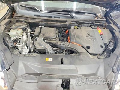 Zdjęcie 11 z 12 samochodu: 2024 MITSUBISHI OUTLANDER SEL VIN:JA4T5WA99RZ051028 - miniatura