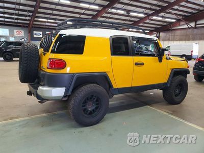 Trzecie zdjęcie samochodu z tyłu: 2008 TOYOTA FJ CRUISER BASE VIN:JTEBU11F68K014177 - miniatura