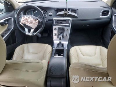 Zdjęcie 8 z 13 samochodu: 2017 VOLVO S60 DYNAMIC VIN:YV140MTL3H2430386 - miniatura