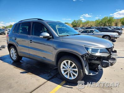 Czwarte zdjęcie samochodu z boku: 2015 VOLKSWAGEN TIGUAN S VIN:WVGAV7AX2FW596417 - miniatura