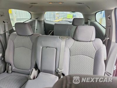 Zdjęcie 10 z 14 samochodu: 2010 CHEVROLET TRAVERSE LS VIN:1GNLREED6AS128056 - miniatura
