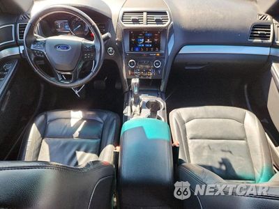 Zdjęcie 8 z 13 samochodu: 2017 FORD EXPLORER XLT VIN:1FM5K8D86HGB31494 - miniatura