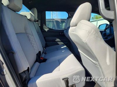 Zdjęcie 10 z 12 samochodu: 2026 TOYOTA TACOMA SR5 VIN:3TMLB5JN9TM302113 - miniatura