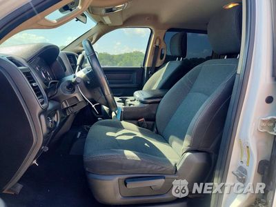 Zdjęcie 7 z 12 samochodu: 2020 RAM 2500 TRADESMAN VIN:3C6UR5CL4LG123835 - miniatura