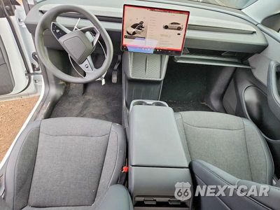 Zdjęcie 8 z 12 samochodu: 2026 TESLA MODEL Y VIN:7SAYGDEE2TA642400 - miniatura