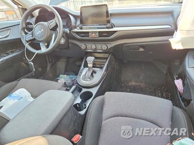 Zdjęcie 8 z 12 samochodu: 2024 KIA FORTE LXS VIN:3KPF24AD6RE812226 - miniatura