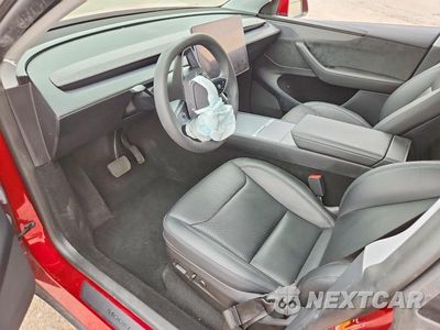 Zdjęcie 8 z 12 samochodu: 2026 TESLA MODEL Y VIN:7SAYGDEE2TF410849 - miniatura
