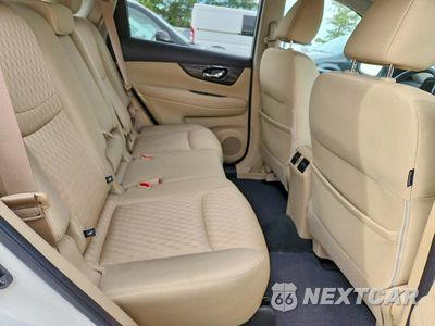 Zdjęcie 11 z 13 samochodu: 2017 NISSAN ROGUE S VIN:JN8AT2MV3HW011472 - miniatura