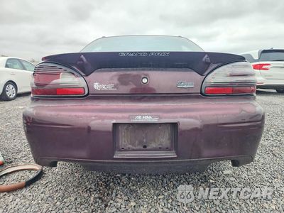 Zdjęcie 6 z 12 samochodu: 2002 PONTIAC GRAND PRIX GT VIN:1G2WP52K02F247444 - miniatura
