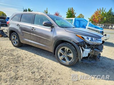 Czwarte zdjęcie samochodu z boku: 2018 TOYOTA HIGHLANDER LIMITED PLATINUM VIN:5TDDZRFH6JS890043 - miniatura