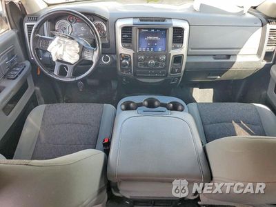 Zdjęcie 8 z 12 samochodu: 2019 RAM 1500 CLASSIC SLT VIN:1C6RR7LT0KS729562 - miniatura