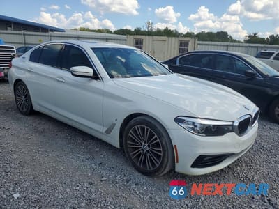 Czwarte zdjęcie samochodu z boku: 2018 BMW 530E VIN:WBAJA9C57JB250187 - miniatura
