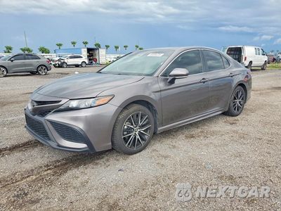 2024 TOYOTA CAMRY SE 4T1S11AK5RU916329 - główne zdjęcie licytacji z USA - miniatura