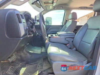 Zdjęcie 7 z 12 samochodu: 2017 CHEVROLET SILVERADO C3500 VIN:1GB4CYCG4HF108859 - miniatura