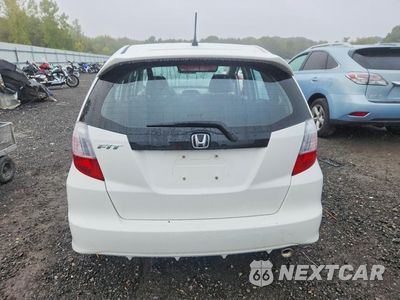 Zdjęcie 6 z 12 samochodu: 2013 HONDA FIT SPORT VIN:JHMGE8H57DC017802 - miniatura