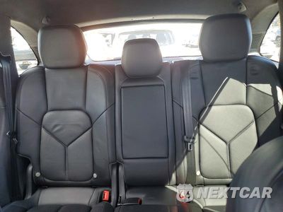 Zdjęcie 10 z 13 samochodu: 2013 PORSCHE CAYENNE GTS VIN:WP1AD2A28DLA79926 - miniatura