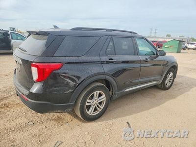 Trzecie zdjęcie samochodu z tyłu: 2022 FORD EXPLORER XLT VIN:1FMSK8DHXNGB38933 - miniatura