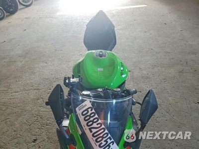 Piąte zdjęcie samochodu w środku: 2023 KAWA - KAWASAKI ZX636 VIN:JKBZXJH10PA019180 - miniatura