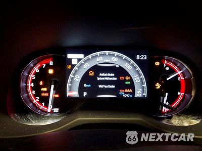 Zdjęcie 9 z 13 samochodu: 2025 TOYOTA RAV4 XLE VIN:JTMP1RFV8SJ045722 - miniatura