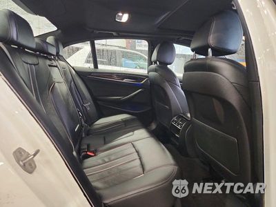 Zdjęcie 10 z 12 samochodu: 2018 BMW 540 XI VIN:WBAJE7C50JWC56515 - miniatura