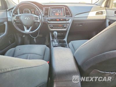 Zdjęcie 8 z 13 samochodu: 2019 HYUNDAI SONATA SEL VIN:5NPE34AF9KH786779 - miniatura
