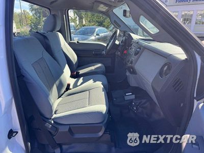 Piąte zdjęcie samochodu w środku: 2016 FORD F450 SUPER DUTY VIN:1FDUF4GT5GED42740 - miniatura