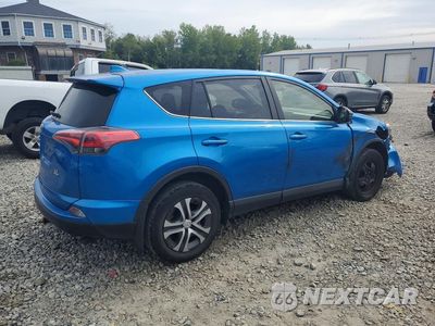 Trzecie zdjęcie samochodu z tyłu: 2018 TOYOTA RAV4 LE VIN:JTMBFREV9JJ728833 - miniatura