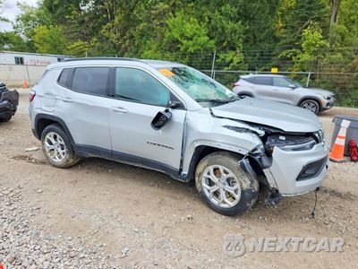 Czwarte zdjęcie samochodu z boku: 2024 JEEP COMPASS LATITUDE VIN:3C4NJDBN3RT117803 - miniatura