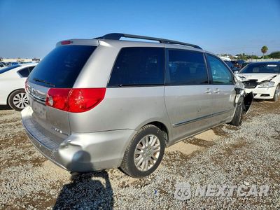 Trzecie zdjęcie samochodu z tyłu: 2010 TOYOTA SIENNA XLE LIMITED VIN:5TDYK4CC9AS299772 - miniatura