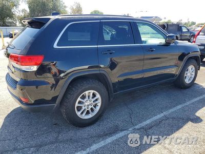 Trzecie zdjęcie samochodu z tyłu: 2019 JEEP GRAND CHEROKEE LAREDO VIN:1C4RJEAG0KC658786 - miniatura