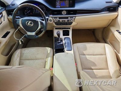 Zdjęcie 8 z 12 samochodu: 2013 LEXUS ES 350 VIN:JTHBK1GG4D2016187 - miniatura