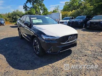 Trzecie zdjęcie samochodu z tyłu: 2026 VOLVO XC60 PLUS VIN:YV4M12RC0T1498803 - miniatura