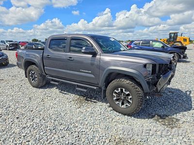 Czwarte zdjęcie samochodu z boku: 2018 TOYOTA TACOMA TRD OFF-ROAD VIN:5TFCZ5AN3JX147948 - miniatura