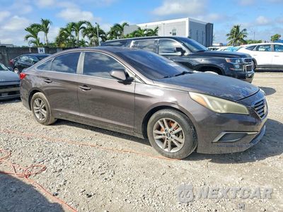 Czwarte zdjęcie samochodu z boku: 2016 HYUNDAI SONATA SE VIN:5NPE24AF9GH353537 - miniatura