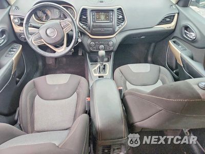 Zdjęcie 8 z 13 samochodu: 2018 JEEP CHEROKEE LATITUDE VIN:1C4PJLCX3JD519236 - miniatura