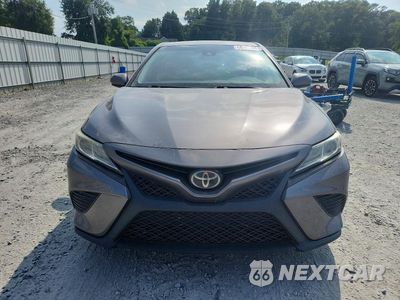 Piąte zdjęcie samochodu w środku: 2018 TOYOTA CAMRY SE VIN:4T1B11HK7JU118621 - miniatura